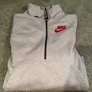 Pink Nike 1/4 zip w pockets